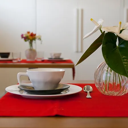 Foyer & 招待所 卡利亚里